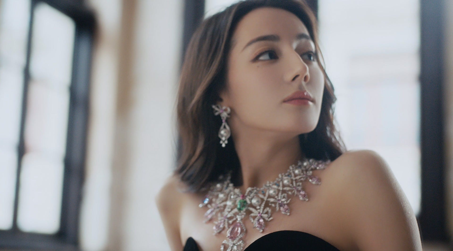 DILRABA, Ambassadrice mondiale de la Maison MIKMOTO | MIKIMOTO